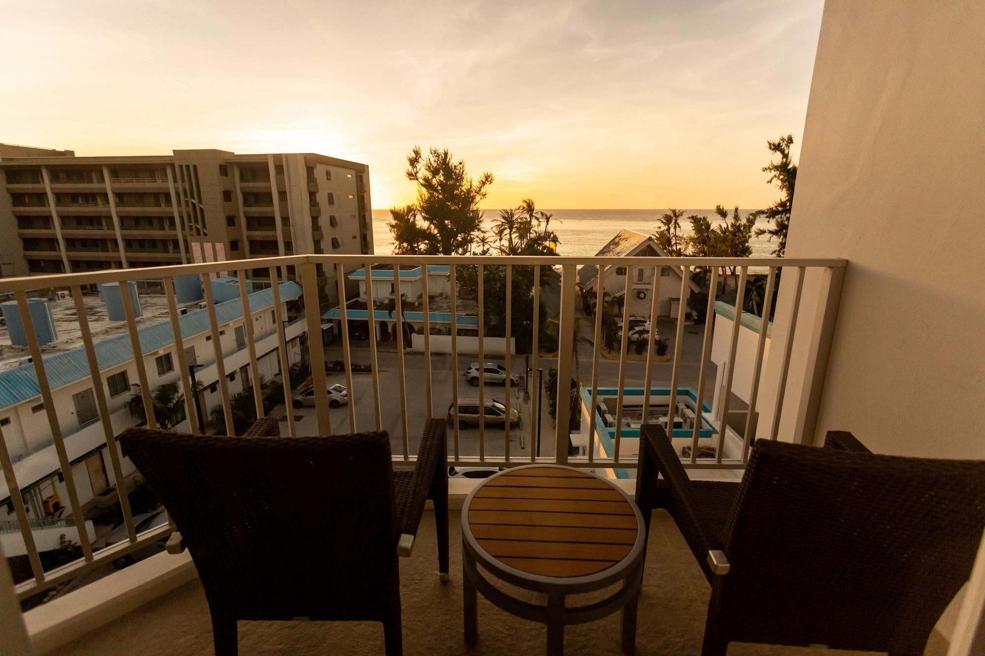 Surfrider Resort Hotel Saipan Bagian luar foto