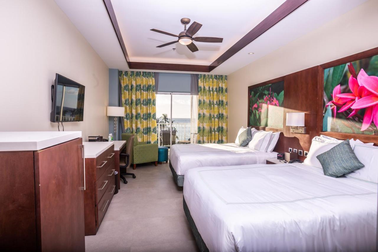 Surfrider Resort Hotel Saipan Bagian luar foto